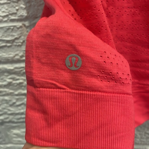 Lululemon tank. - Picture 3 of 3